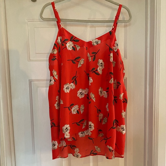 Red Flowy Floral Top - Picture 2 of 4